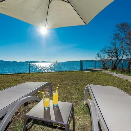 Amfora - First Row By The Sea Villa Bibinje