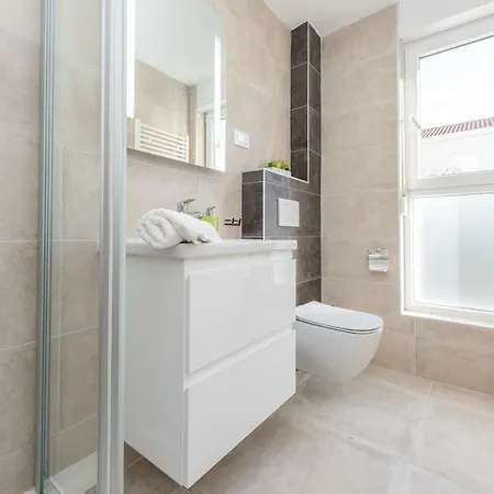 Amfora - First Row By The Sea *