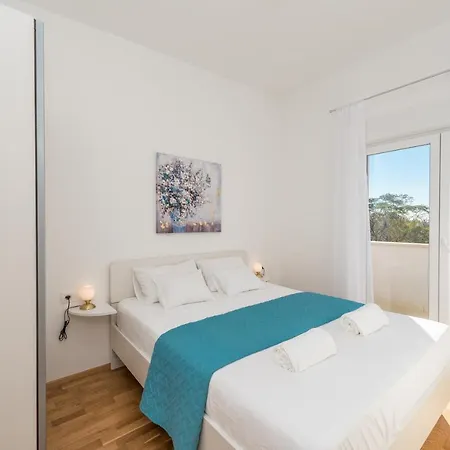 Amfora - First Row By The Sea Villa Bibinje