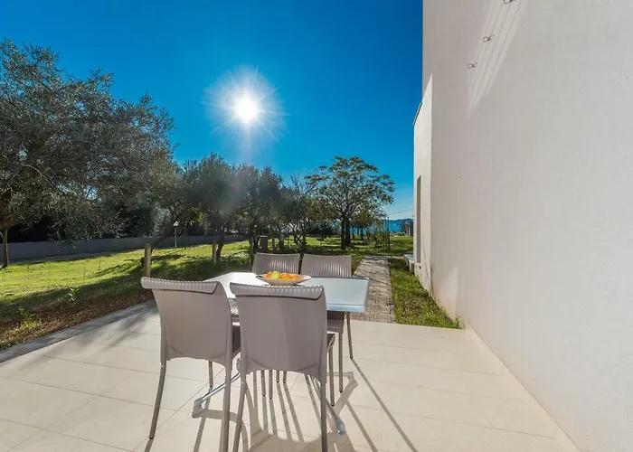 Amfora - First Row By The Sea Villa *