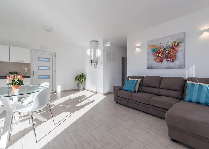 Amfora - First Row By The Sea Villa Bibinje