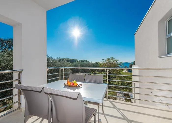 Amfora - First Row By The Sea Villa *