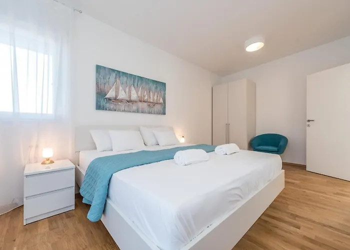 Amfora - First Row By The Sea Villa *