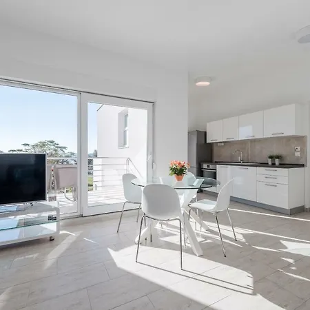 Villa Amfora - First Row By The Sea *